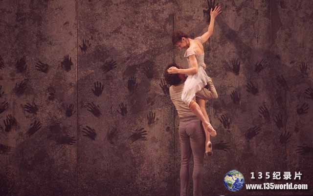 Giselle-Belle-of-the-Ballet-1.jpg