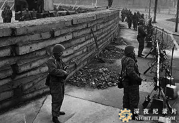 The-Secret-Life-of-the-Berlin-Wall.jpg